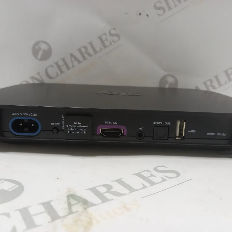 SKY EM150 Q MINI BOX