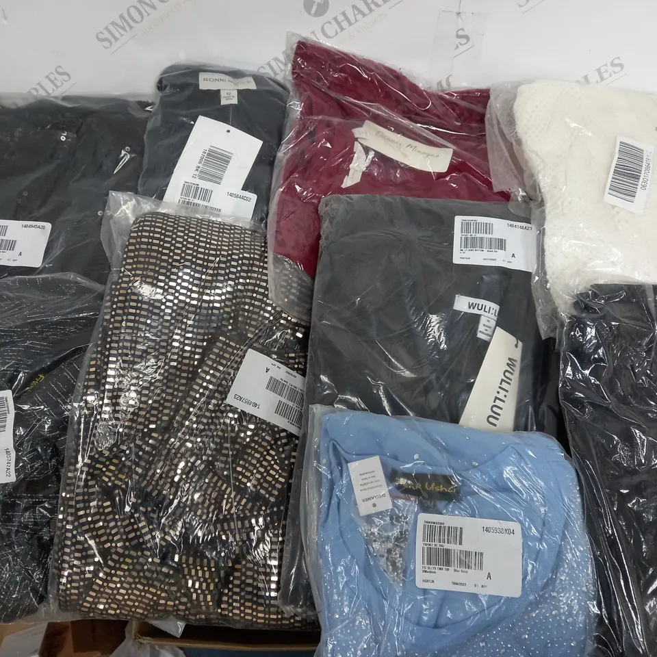 LOT OF 10 ASSORTED BAGGED CLOTHING ITEMS TO INCLUDE MR MAX AND FRANK USHER