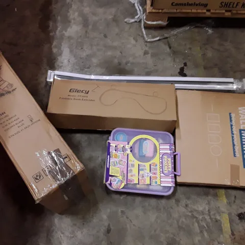 PALLET CONTAINING ASSORTED PRODUCTS INCLUDING WALL MIRROR, FOLDABLE DESK EXTENDER, ROLLER BLIND, PUFFY POUCHES ACCESSORIES SET & STROLLER