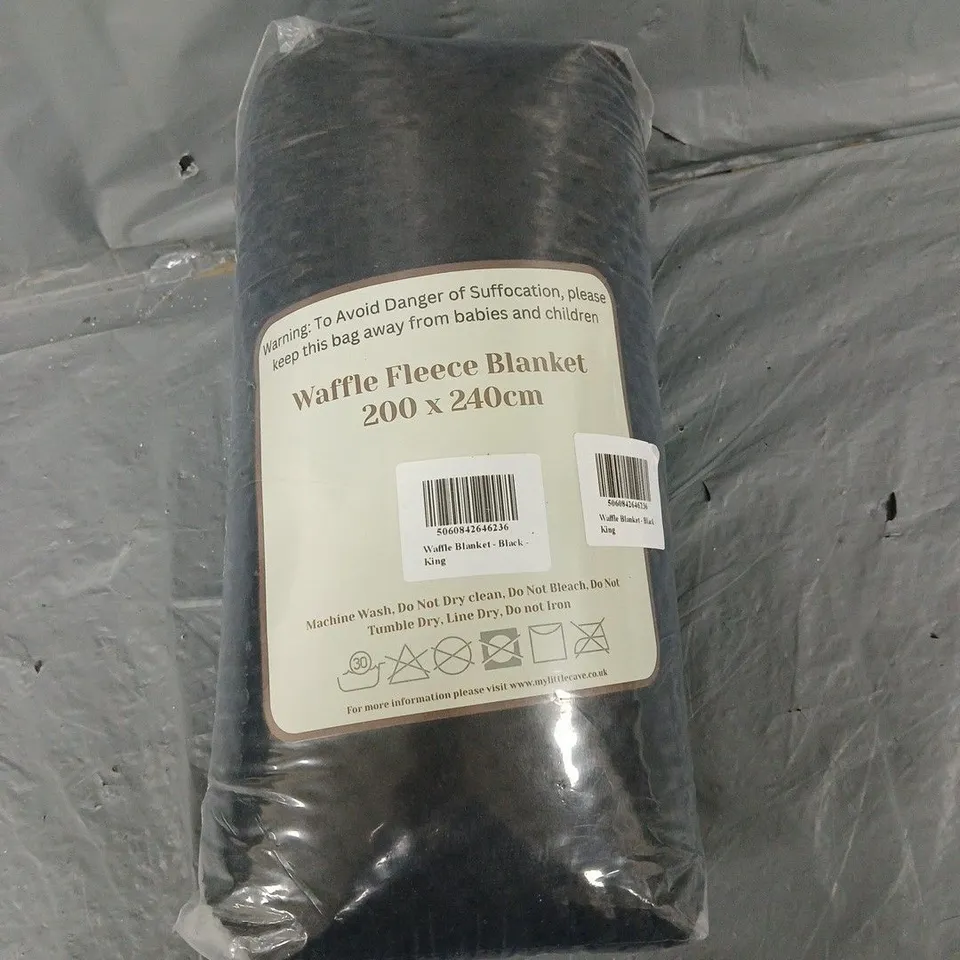 SEALED BLACK WAFFLE BLANKET - KING 200X240CM 