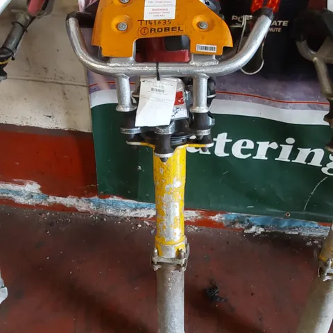 ROBEL 62.05 2 STROKE VERTICAL TAMPER