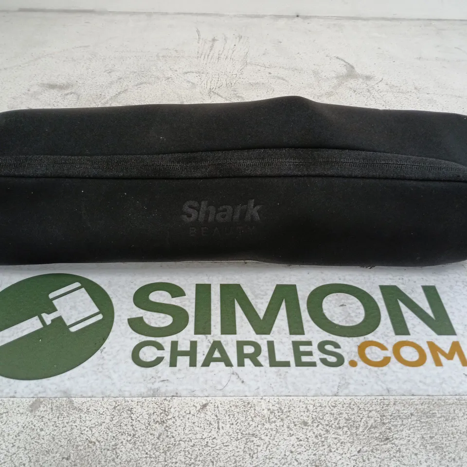 SHARK BEAUTY HEATED STYLING BRUSH – WHITE WITH PINK ROLLER 
