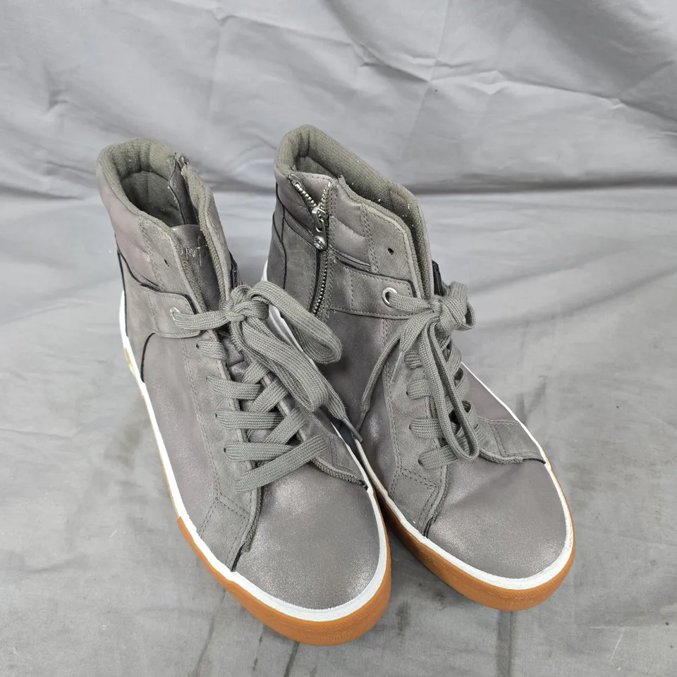 BLOWFISH MALIBU WAVERLY HI TOP TRAINERS - 7