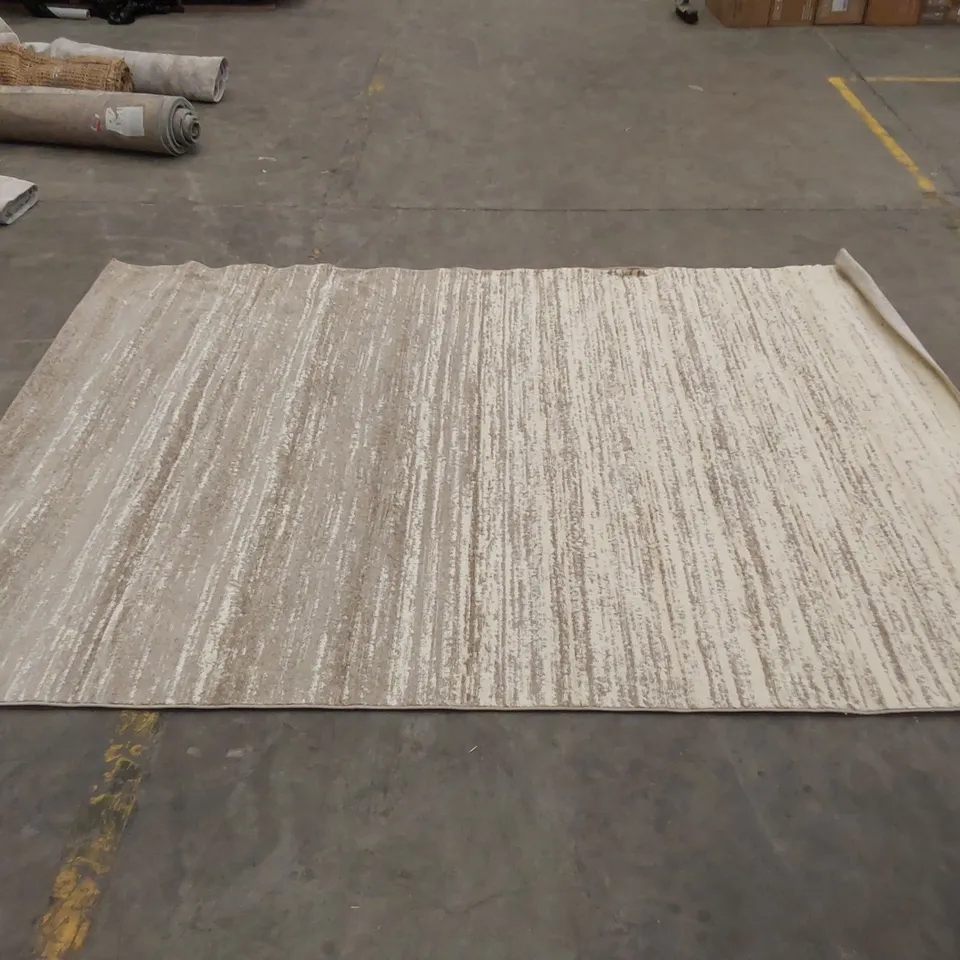 AMELIA CREAM/BEIGE AREA RUG // SIZE: 230 X 320cm