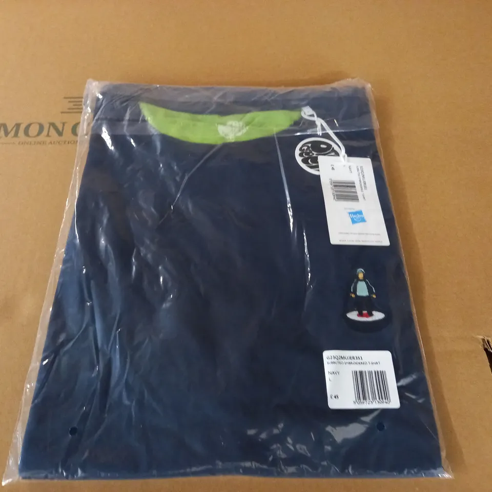 BAGGED PRETTY GREEN SUBBUTEO EMBROIDERED T-SHIRT IN NAVY - L