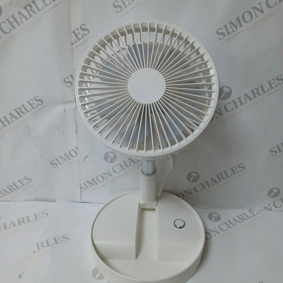 UNBRANDED PORTABLE USB BATTERY POWERED FAN IN WHITE