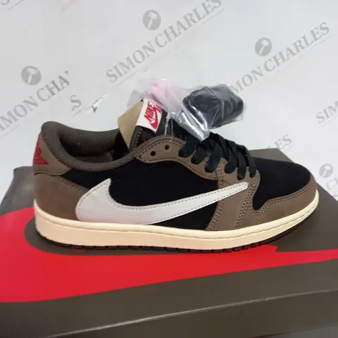 AIR JORDAN 1 RETRO MOCHA LOW OG SP TRAVIS SCOTT - UK SIZE 7