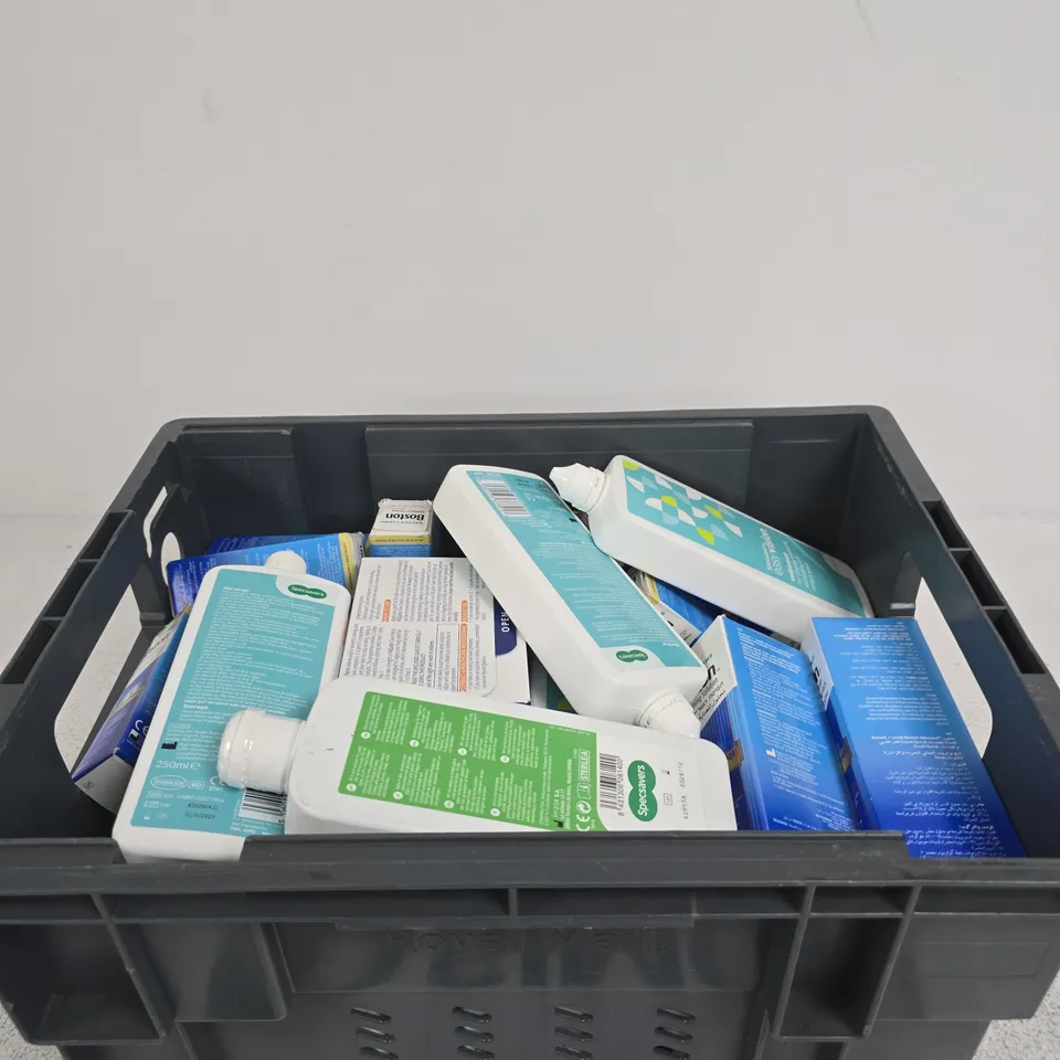 TOTE OF APPROXIMATELY 10 ASSORTED ITEMS INCLUDING BAUSCH & LOMB RENU MULTI-PURPOSE SOLUTION, SPECSAVERS UNIPURPOSE AND BOSTON CONDITIONING SOLUTION
