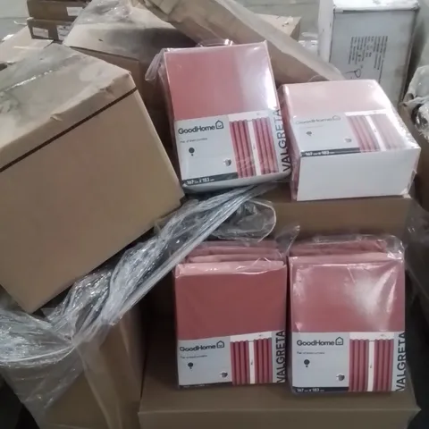 PALLET CONTAINING ASSORTED ITEMS TO INCLUDE: MILKSHAKE CUPS, LINED CURTAINS ECT.