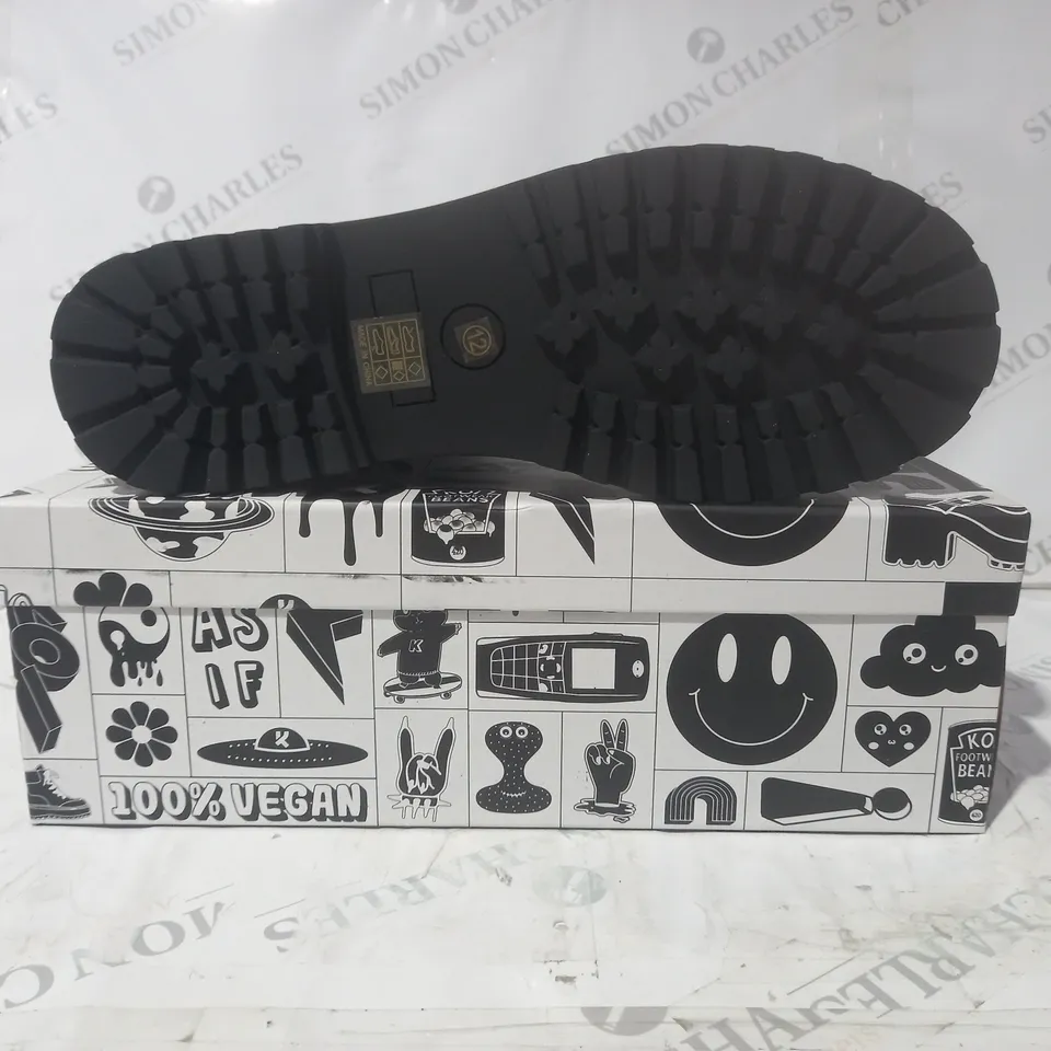 BRAND NEW BOXED PAIR OF KOI THE STATEMENT ANIMAL FREE VEGAN LEATHER MEN'S MILITARY BOOTS IN BLACK UK SIZE 12