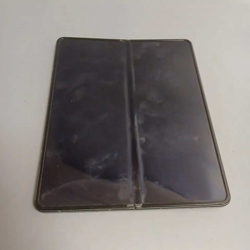 SAMSUNG GALAXY Z FOLD3