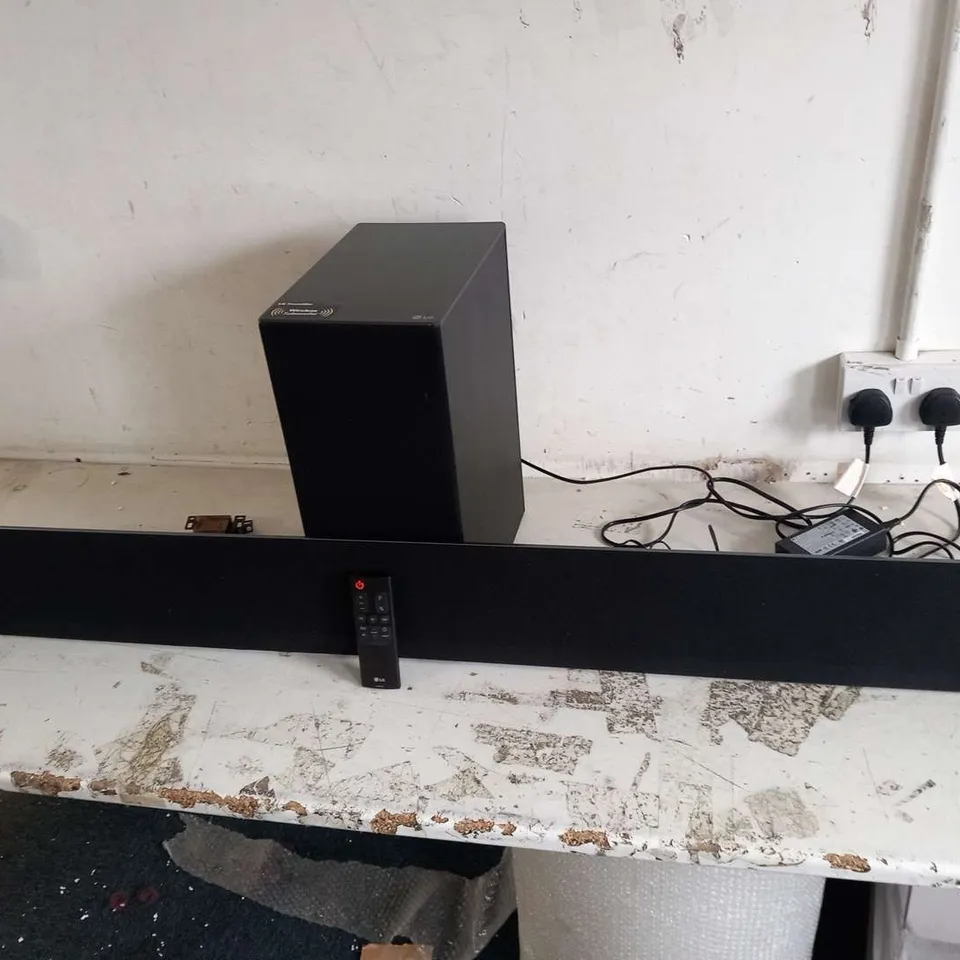 LG SOUNDBAR GX FLUSH MOUNT 3.1 CH HIGH RES AUDIO SOUNDBAR WITH DOLBY ATMOS- 2 BOXES RRP £999