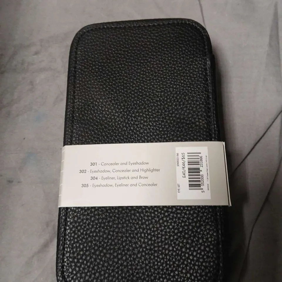 SPACE NK ULTIMATE EYE BRUSH SET