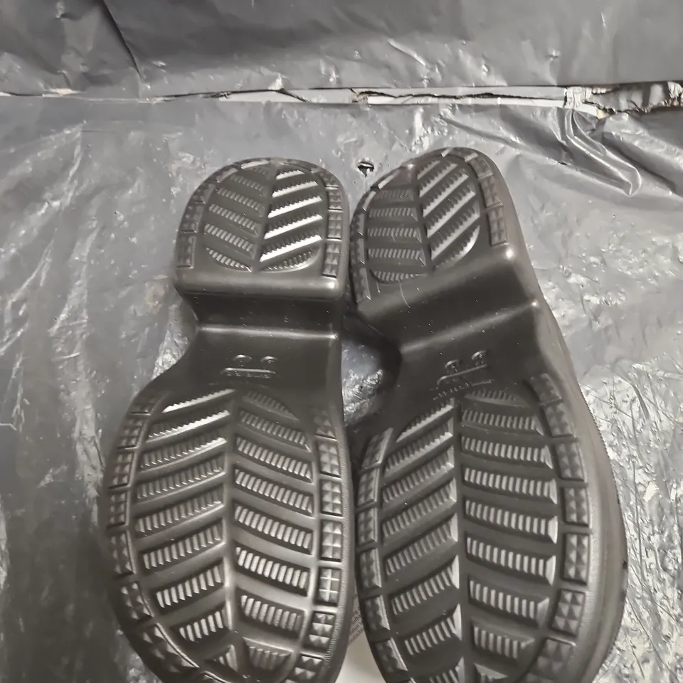 CROCS SIREN CLOG – MEN'S UK 8 (EU 42-43) – BLACK/GRAPHITE