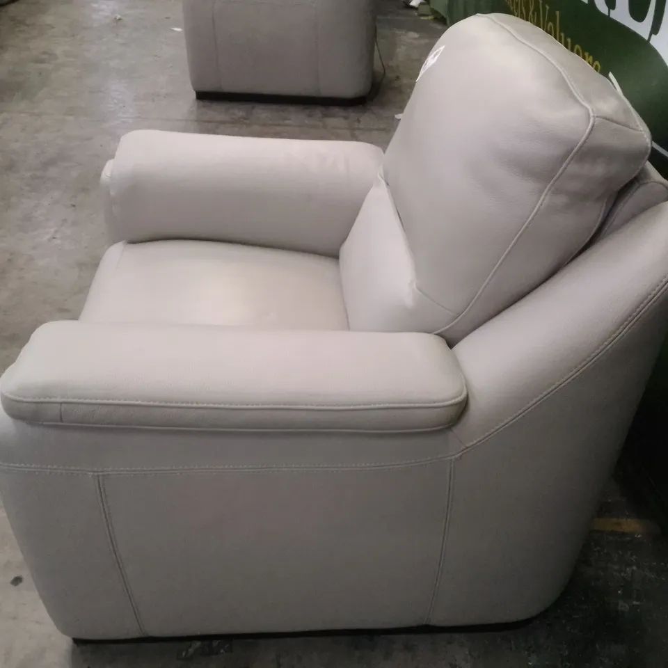 QUALITY ITALIAN DESIGNER  AVOLA NEW ARMCHAIR - CREAM LEATHER 