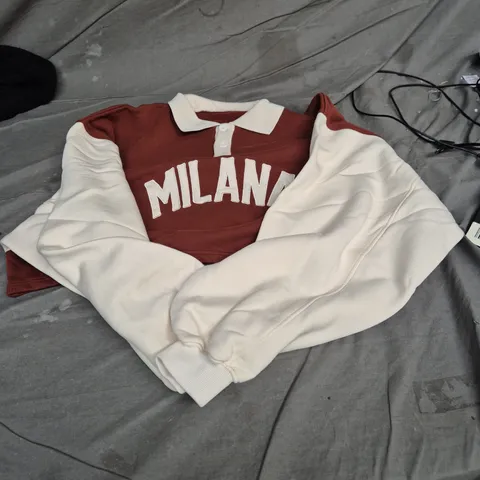 MAROON LONG-SLEEVE POLO CROP TOP WITH MILAN LETTERING
