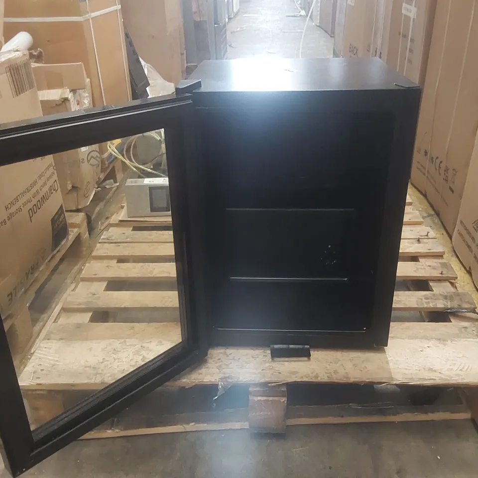SUBCOLD SUPER 35 LED BEER FRIDGE