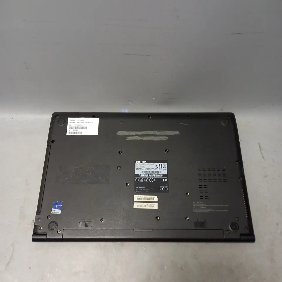 TOSHIBA SATELLITE PRO R50-B LAPTOP IN BLACK