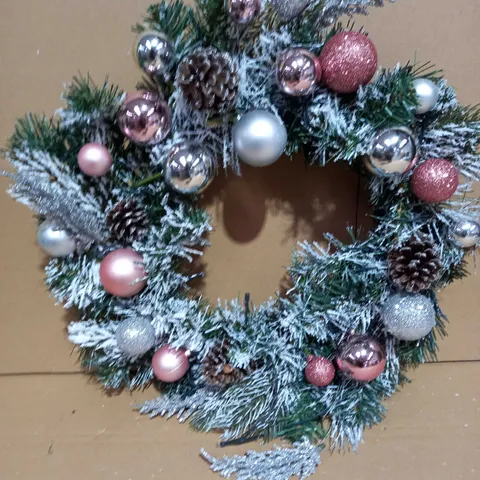 HOME REFLECTIONS PRE-LIT EMBELLISHED WREATH