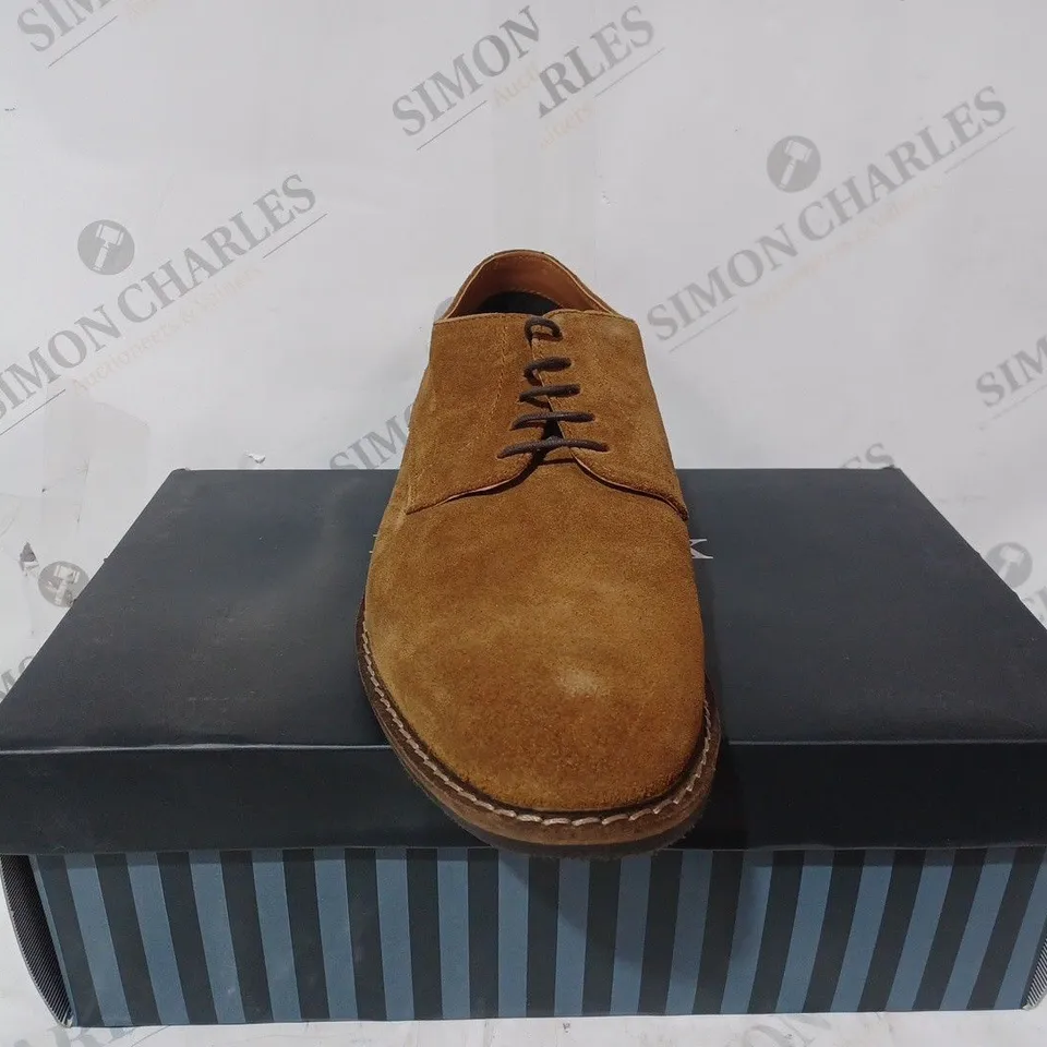 BOXED HOWICK DERBY SHOE SN10 TAN SUEDE SIZE 9