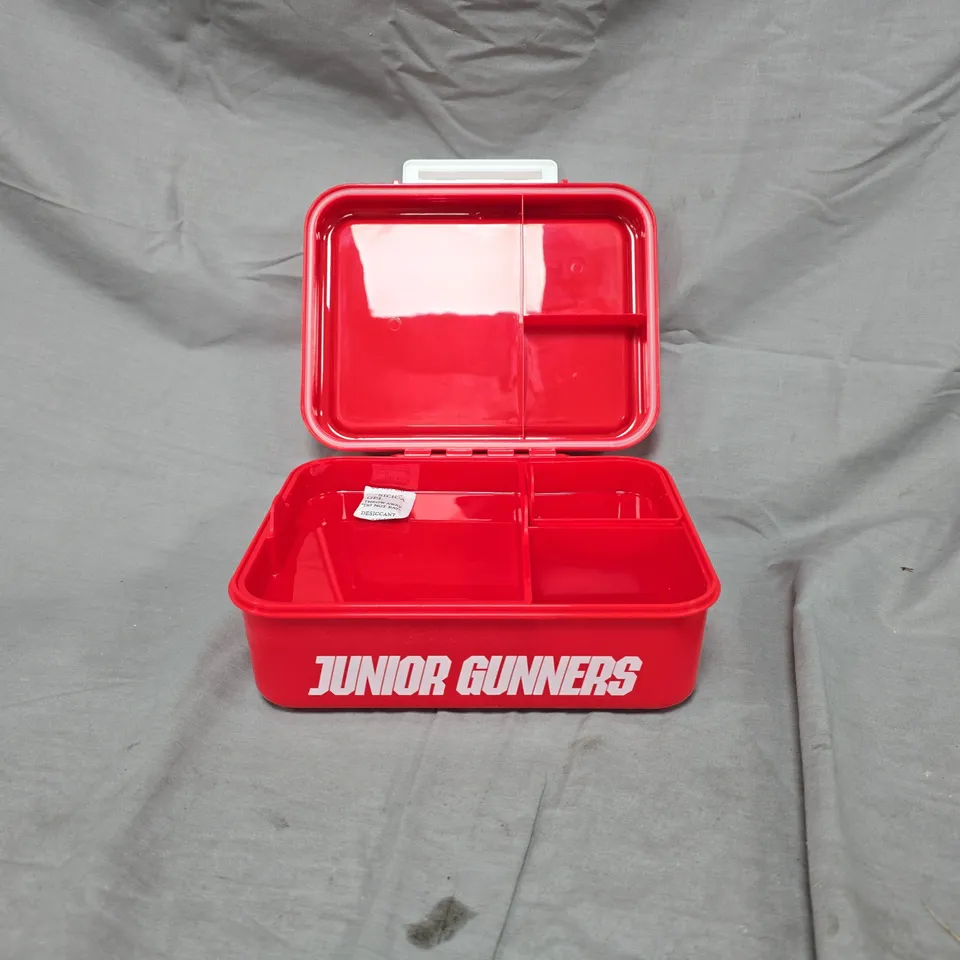 ARSENAL JUNIOR GUNNERS LUNCHBOX – RED PLASTIC WITH CREST