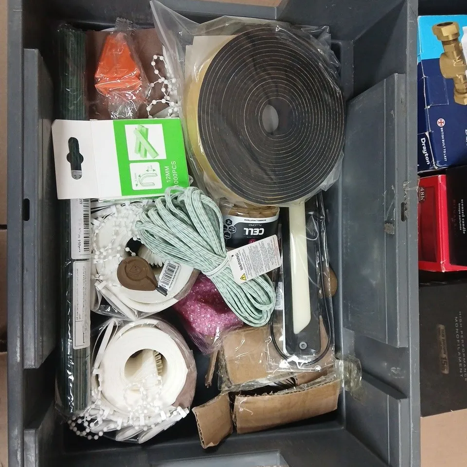 APPROXIMATELY 15 ASSORTED HOUSEHOLD PRODUCTS TO INCLUDE METAL STAPLER, TIMCO METAL CONSTRUCTION SCREWS, MAINLINE BAITS FRUITY SQUID FLAVOUR ETC 