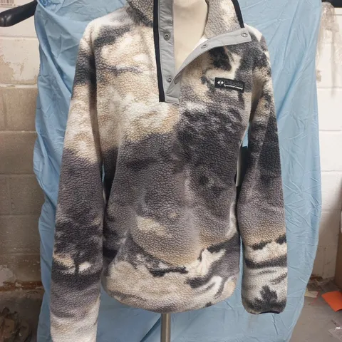 COLUMBIA LONG SLEEVE FLEECE IN MULTICOLOUR SIZE XL