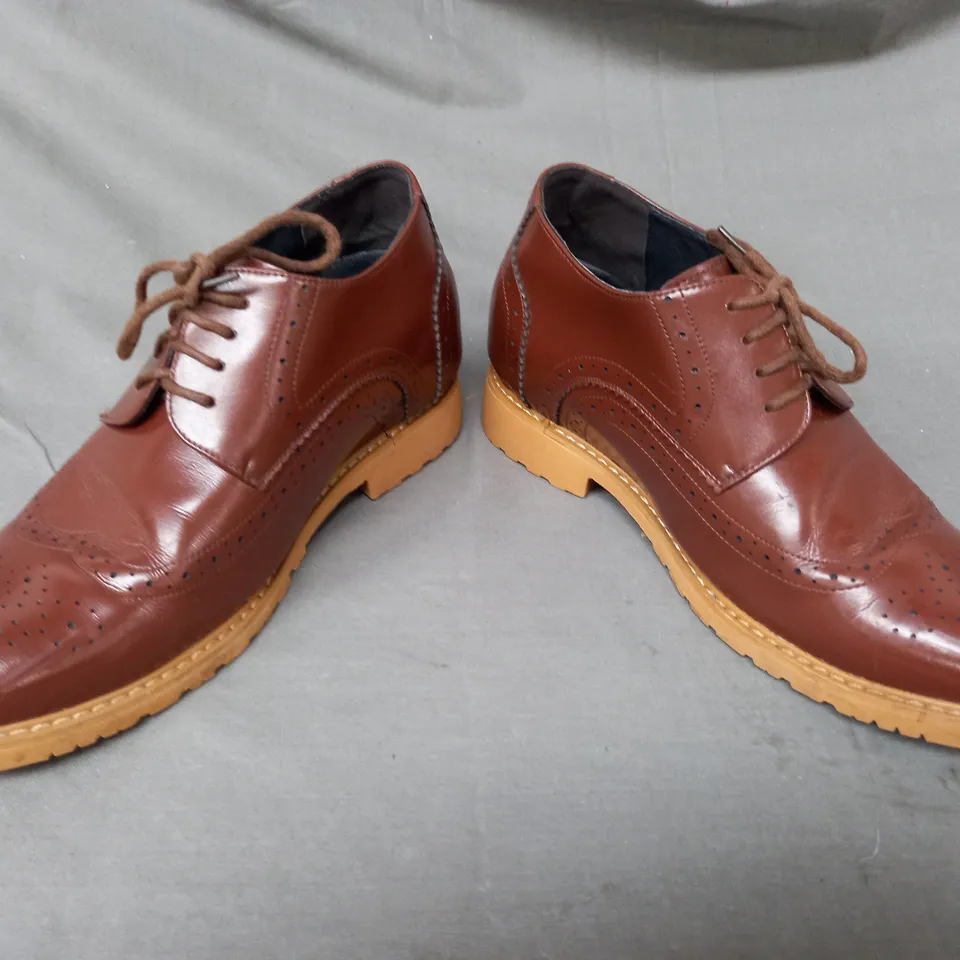 BOXED PAIR OF ATTIX SHOES IN BROWN SIZE UNSPECIFIED