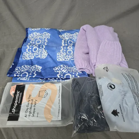 APPROXIMATELY 25 ASSORTED CLOTHING AND FASHION PRODUCTS IN VARIOUS STYLES AND SIZES - COLLECTION ONLY
