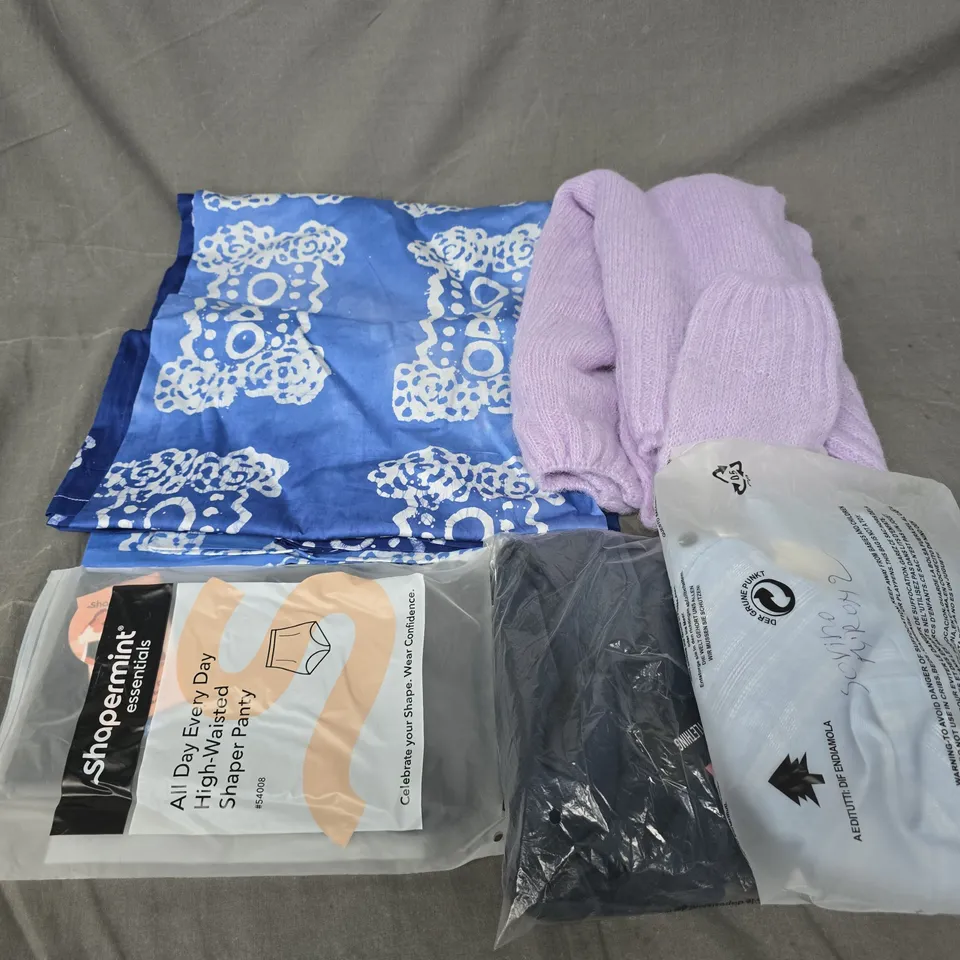 APPROXIMATELY 25 ASSORTED CLOTHING AND FASHION PRODUCTS IN VARIOUS STYLES AND SIZES - COLLECTION ONLY