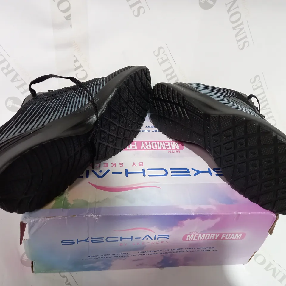 BOXED PAIR OF SKECHERS BLACK TRAINERS - SIZE 3.5