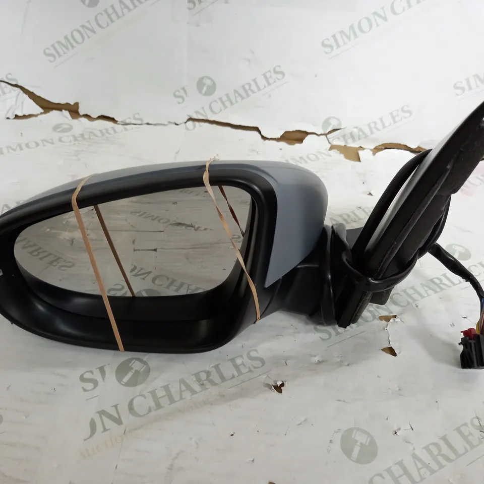 UNBRANDED PASSENGER SIDE MIRROR 