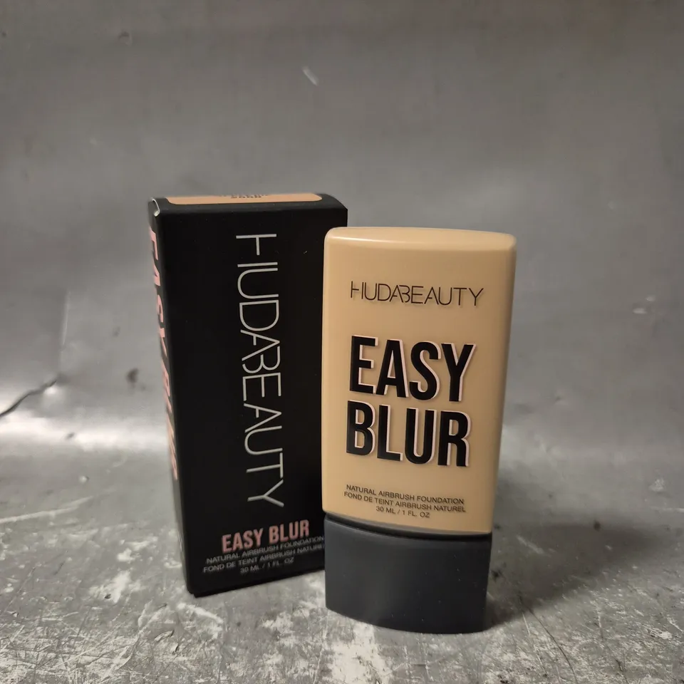 BOXED HUDABEAUTY EASY BLUR NATURAL AIRBRUSH FOUNDATION (apple pie - 250G)