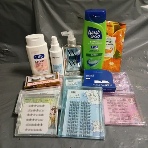 APPROXIMATELY 20 ASSORTED HEALTH & BEAUTY PRODUCTS TO INCLUDE KANZEN CLEANSING WATER, FALSE EYELASHES, COLOUR WOW DREAM COAT SPRAY, ETC