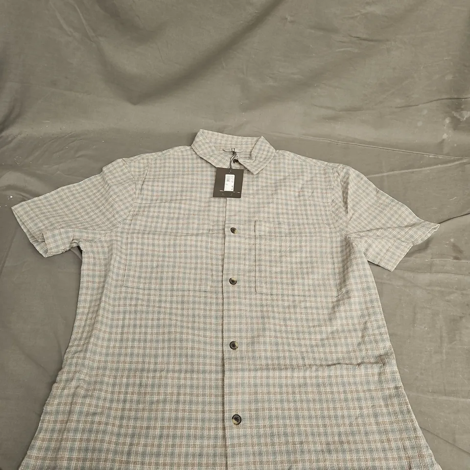 RIVER ISLAND STUDIOS BUTTON SHIRT IN BLUE/GREEN - UK MEDIUM