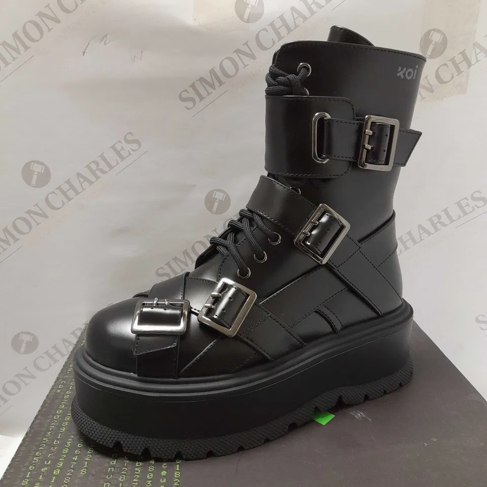KOI THE FINAL OFFER TEDDY BEAR BLACK PU BOOTS - SIZE 4