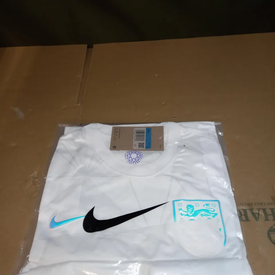 MENS ENGLAND FC FOOTBALL SHIRT SIZE M