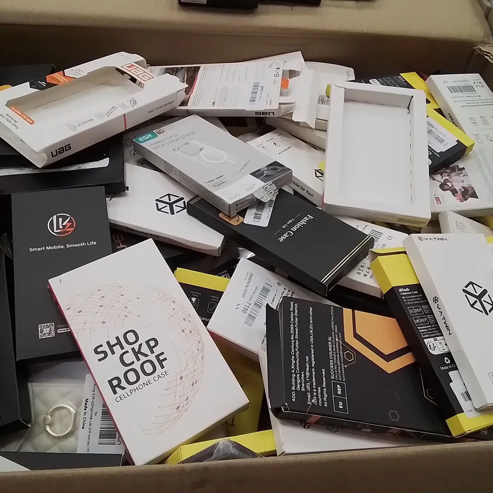 PALLET CONTAINING A LARGE QUANTITY OF PHONE CASES,SCREEN PROTECTORS 