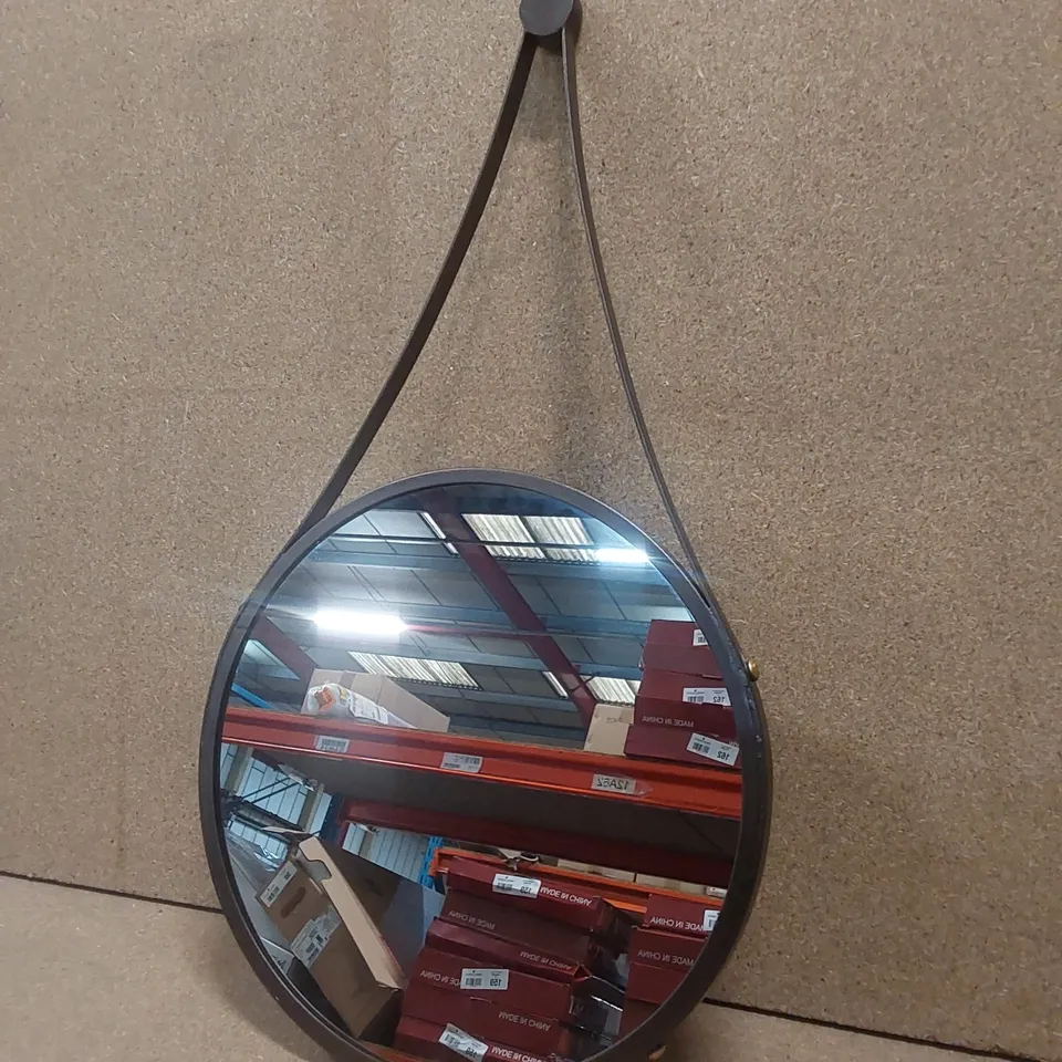 DESIGNER WALL HUNG MIRROR