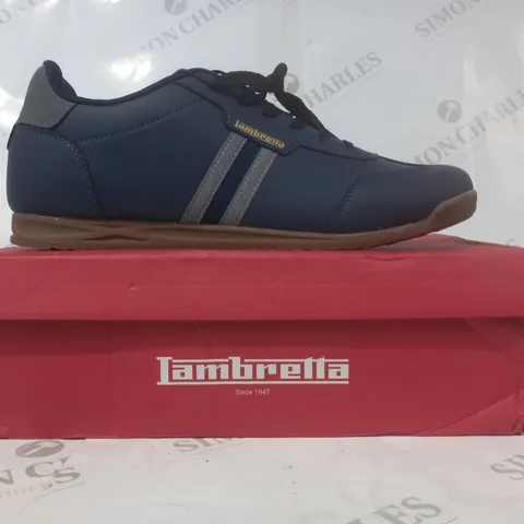 BOXED PAIR OF JAMBRELLA SHOES IN NAVY UK SIZE 12