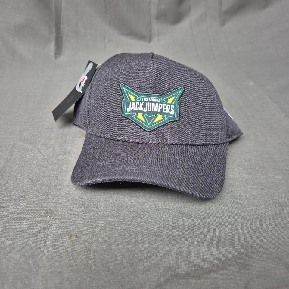 CHAMPION TASMANIA JACK JUMPERS CAP IN CHARCOAL ONE SIZE