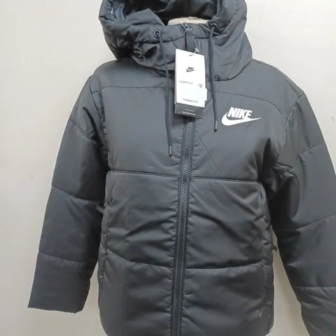 NIKE WOMENS PUFFER JACKET IN BLACK - SIZE SMALL