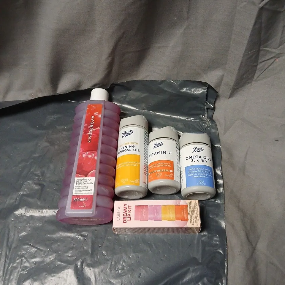 APPROXIMATELY 20 ASSORTED COSMETICS INCLUDING AVONSENES BUBBLE BATH, BOOTS VIT C, BOOTS OMEGA OILS, BOOTS PRIMROSE OIL, DREAMY LIP KIT ETC