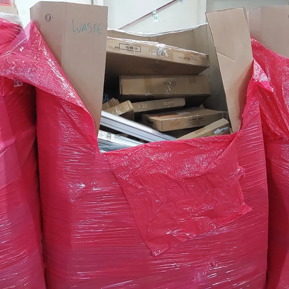 PALLET OF ASSORTED CONSUMER PRODUCTS TO INCLUDE: NEST OF TABLE, ROLLER BLINDS, PLAYPEN, TOILET SEAT ECT