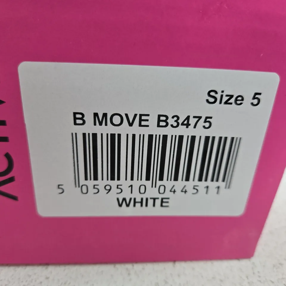 B MOVE B3475 WHITE SNEAKERS – UK SIZE 5, BOXED