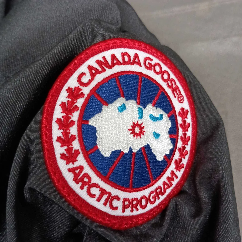 CANADA GOOSE MEN'S PARKA 3808M ARCTIC PROGRAM – SIZE M