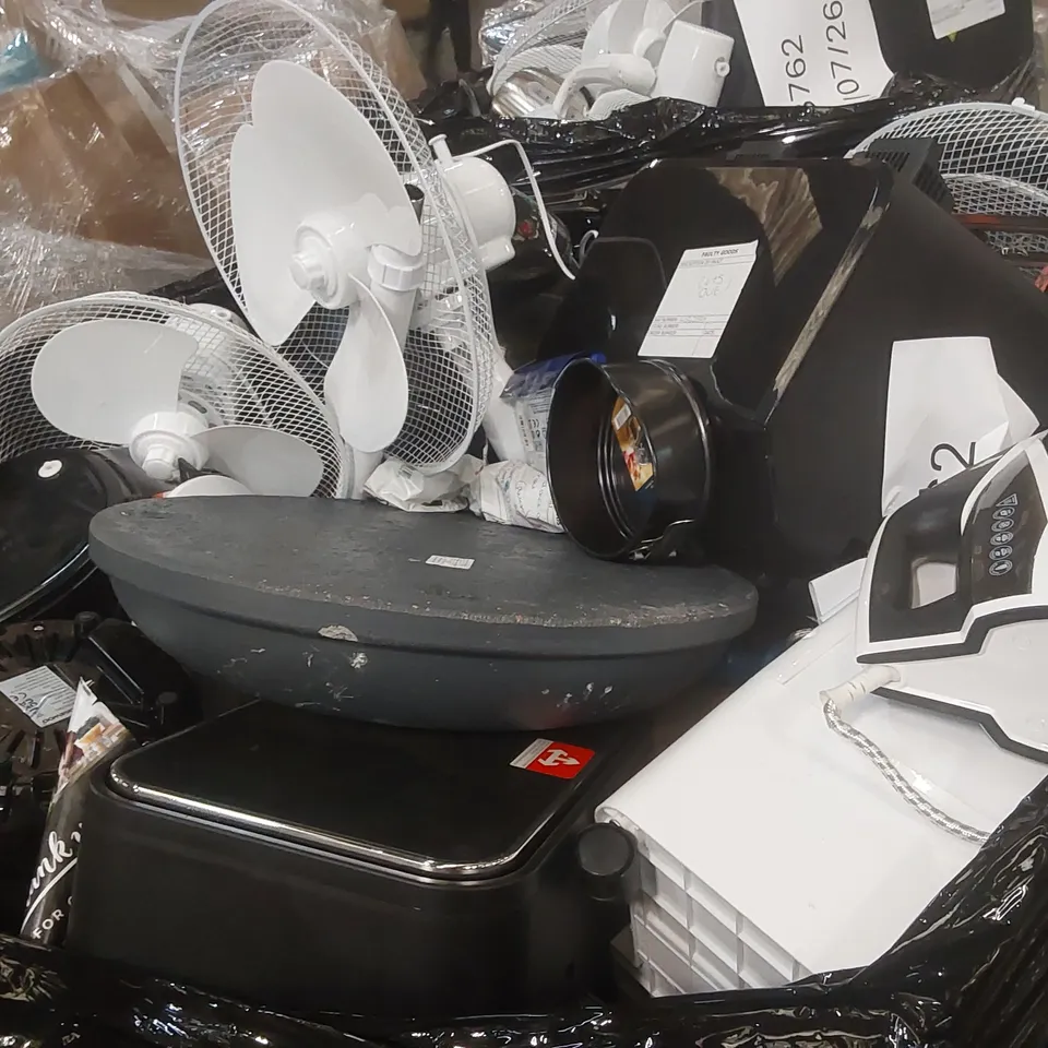 PALLET CONTAINING A VERY LARGE QUANTITY OF ASSORTED ITEMS INCLUDING: AIRFRYERS, FANS, AIR COOLER, RUSSELL HOBBS STEAM IRON, PARASOL BASE ECT