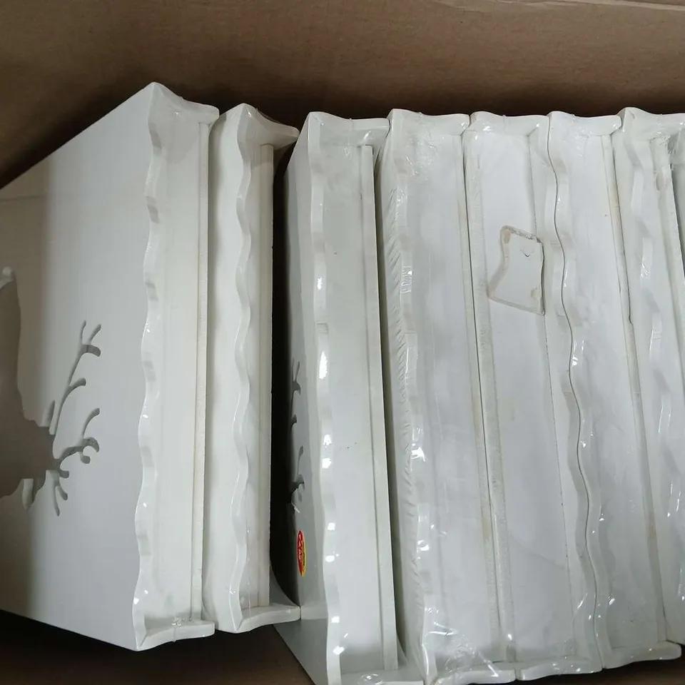 BOX OF APPROXIMATELY 10 GRUNDIG 8 LED CHRISTMAS REINDEER FRAME LIGHTS