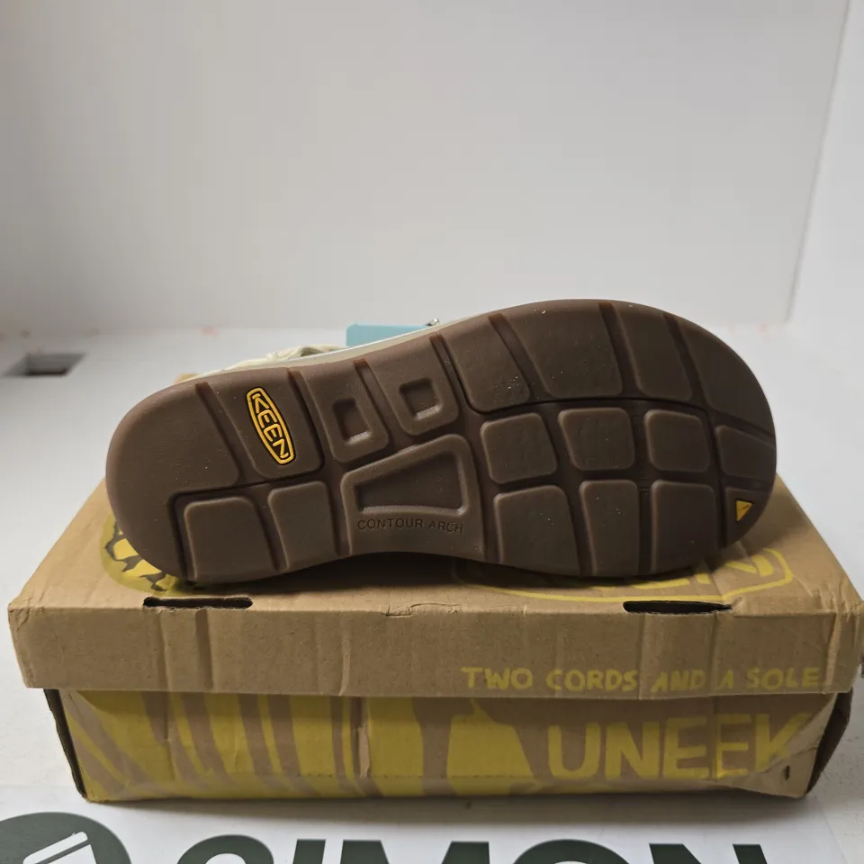 KEEN WHITE CAP/CORNSTALK SHOES UK 4 BOXED WOMENS