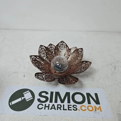 BOXED SMART SOLAR DAMASQUE SOLAR LOTUS